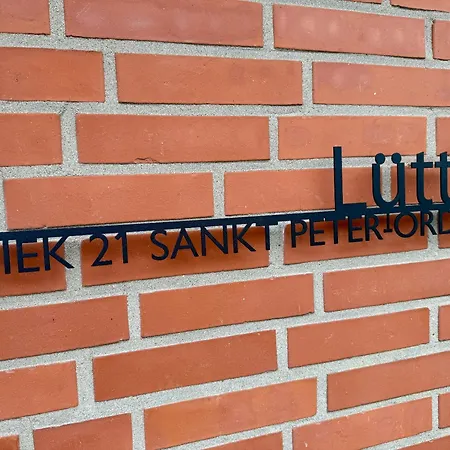 Luettje Diek 21 *